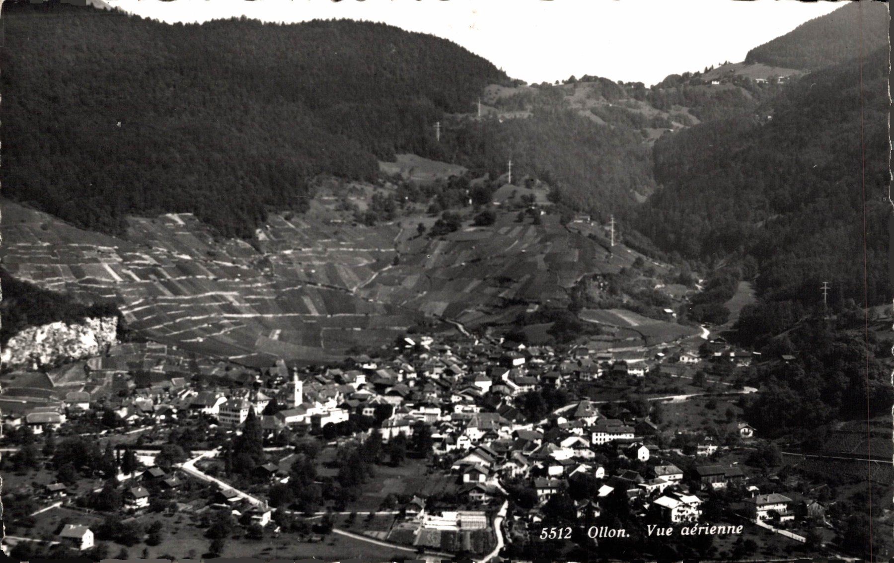 Cartoline postali: Ollon - Vue aérienne – Usato da Bronschhofen venduto da Astore