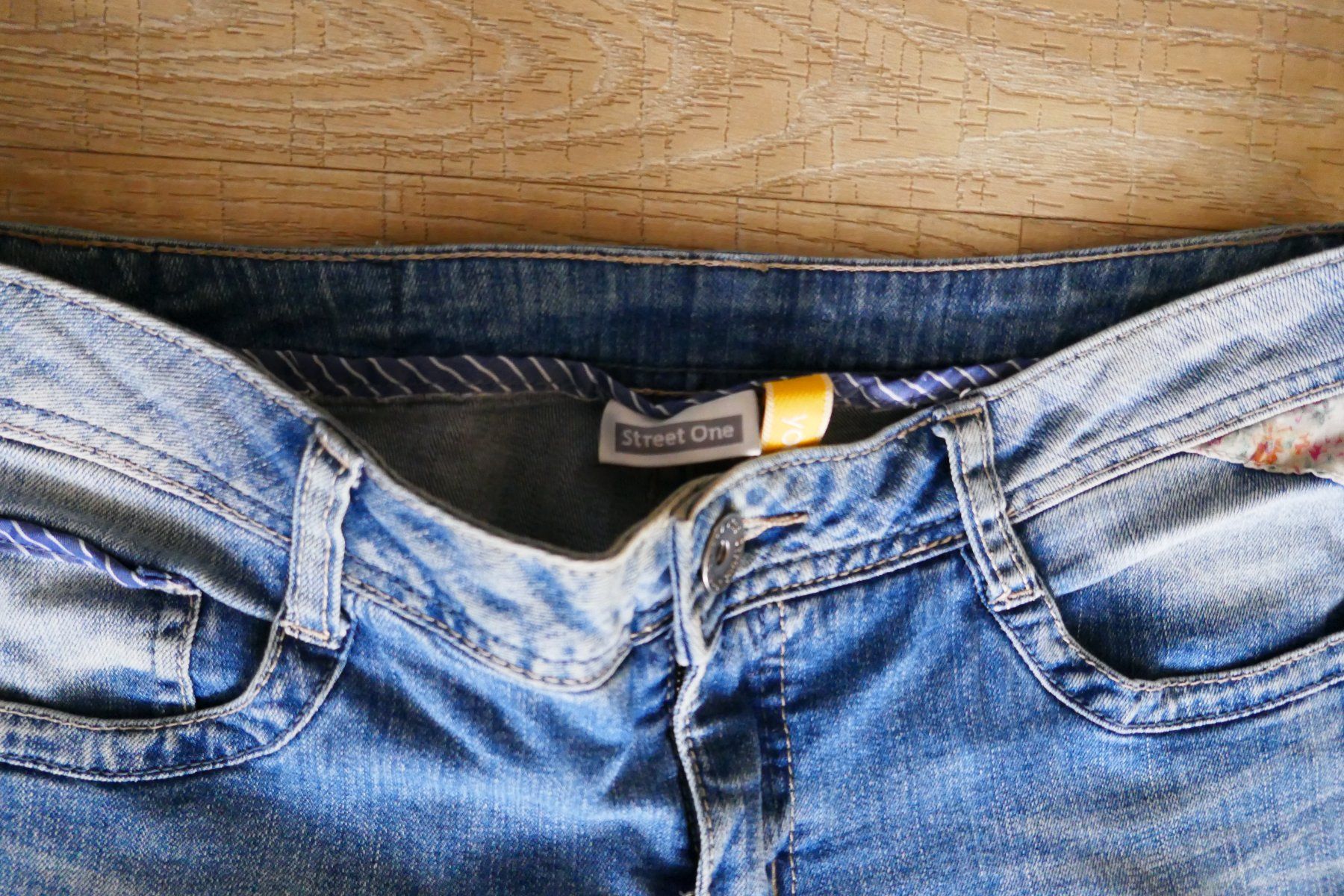 Jeans: Capri-Jeans Street One, Gr. 29 – Usato da Port venduto da uzuku 2