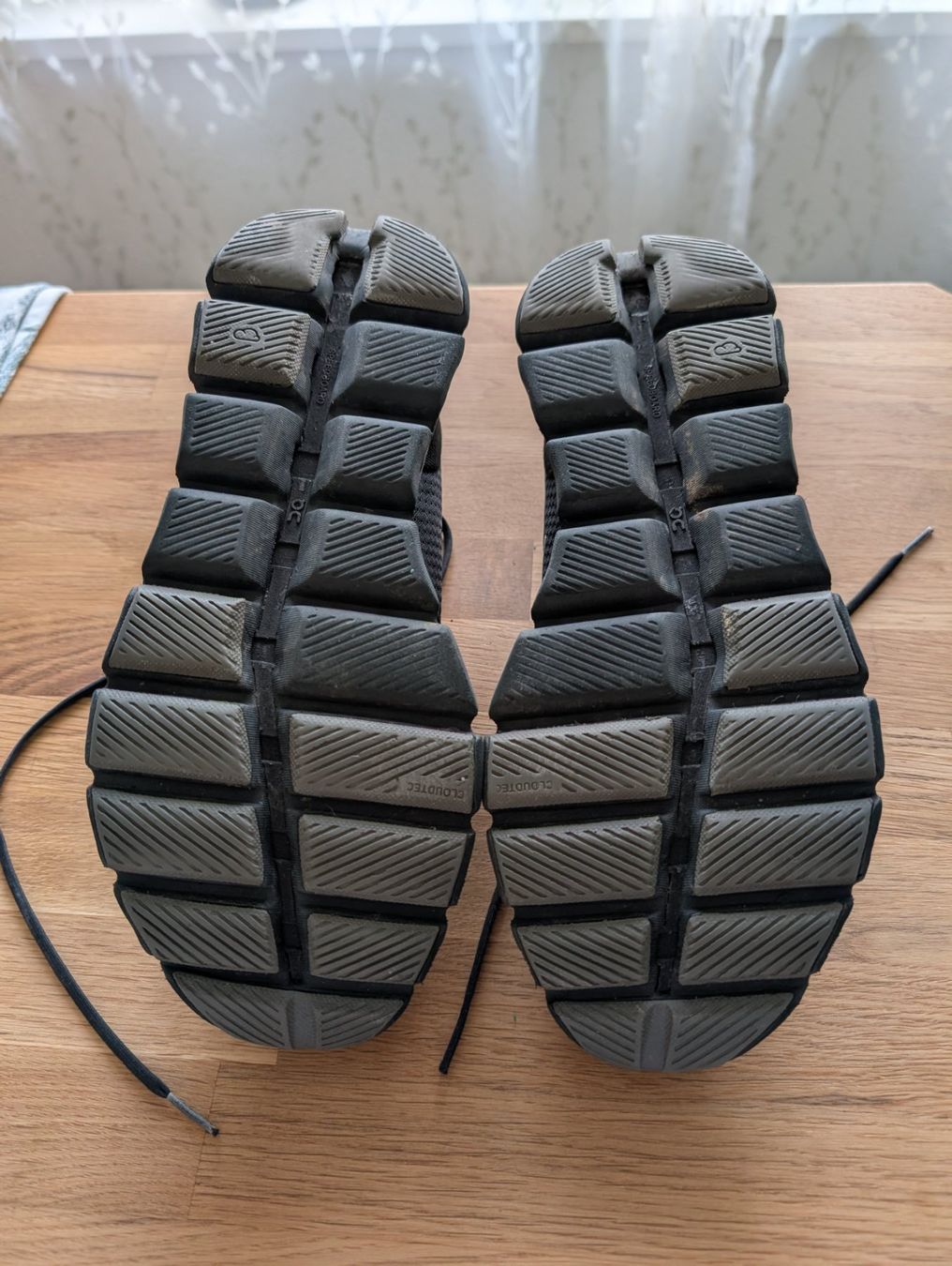 On Herrenschuhe: On Schuhe – Gebraucht aus Ballwil von scharasad 4