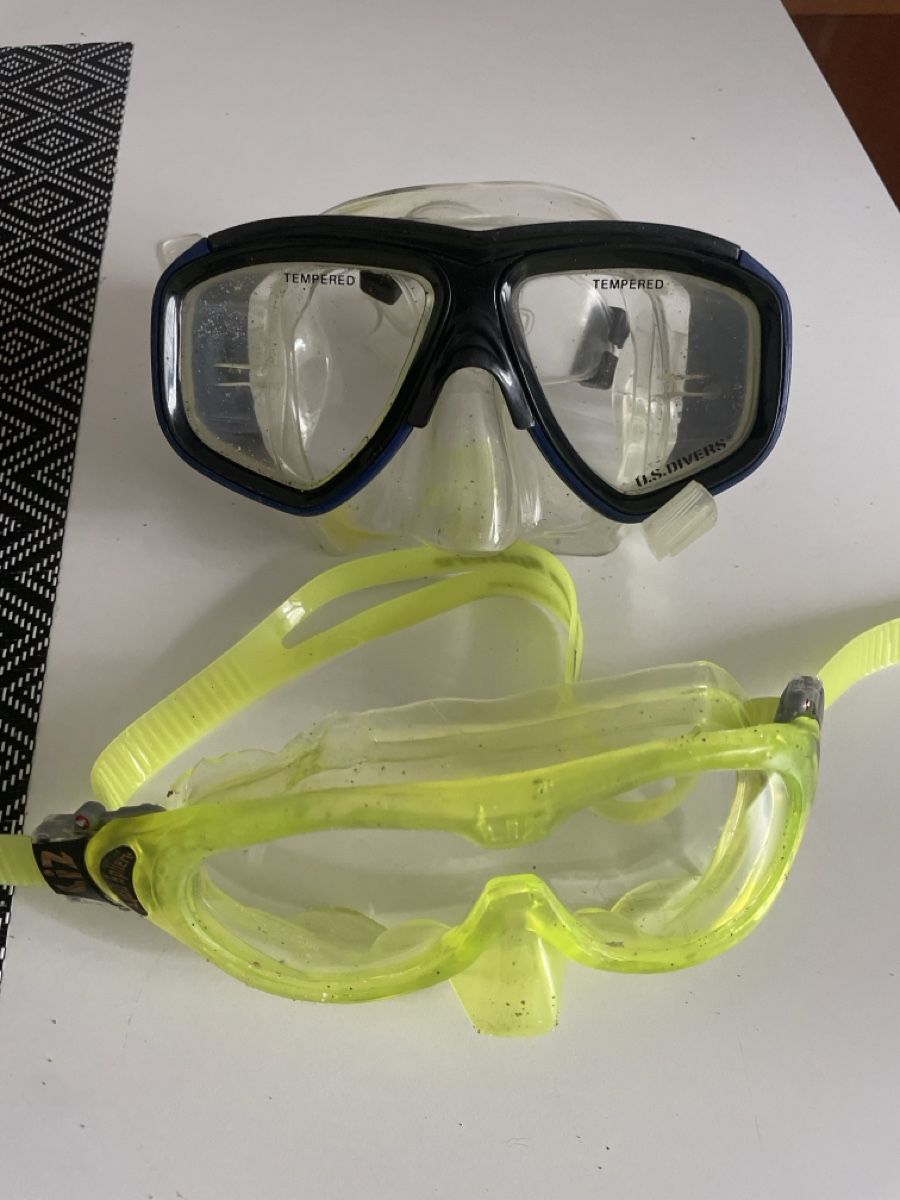 Pinne, Maschere & Boccagli: Masques de plongée U.S. Divers & Aqua Sphere, lot de 2 – Usato da Lausanne venduto da LILI0125 2