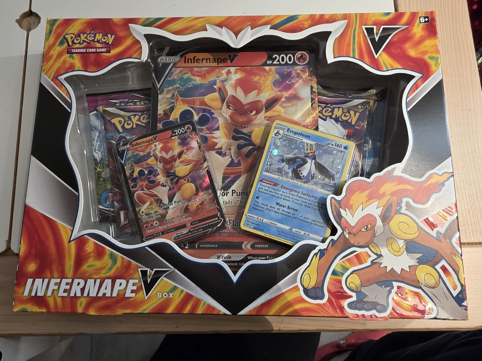 Pokémon Cartes à collectionner: Pokémon Infernape V – Neuf avec emballage d'origine à Massagno par Arj87