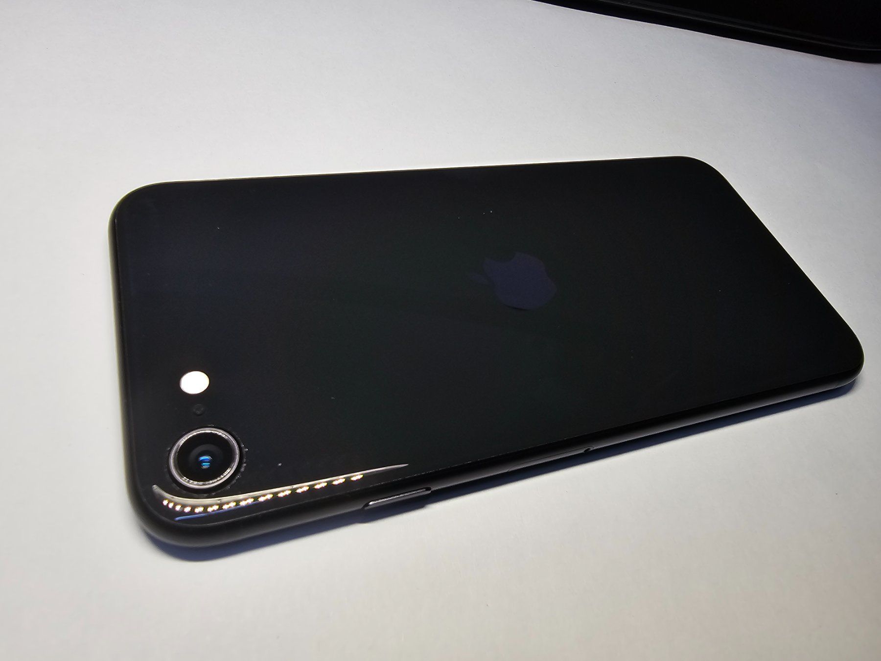 Apple Telefoni cellulari / Smartphones: iPhone SE  - 64 GB - Schwarz – Difettoso da Zweidlen venduto da RepToGo 3