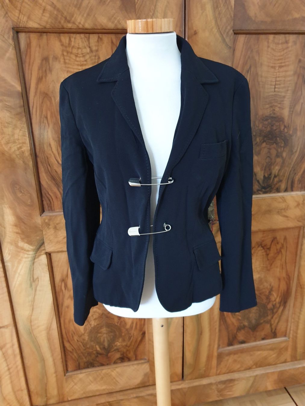 Moschino Giacche: Moschino CheapandChic Jacke Mega Gr. 36 – Usato da Bottmingen venduto da sandy_2