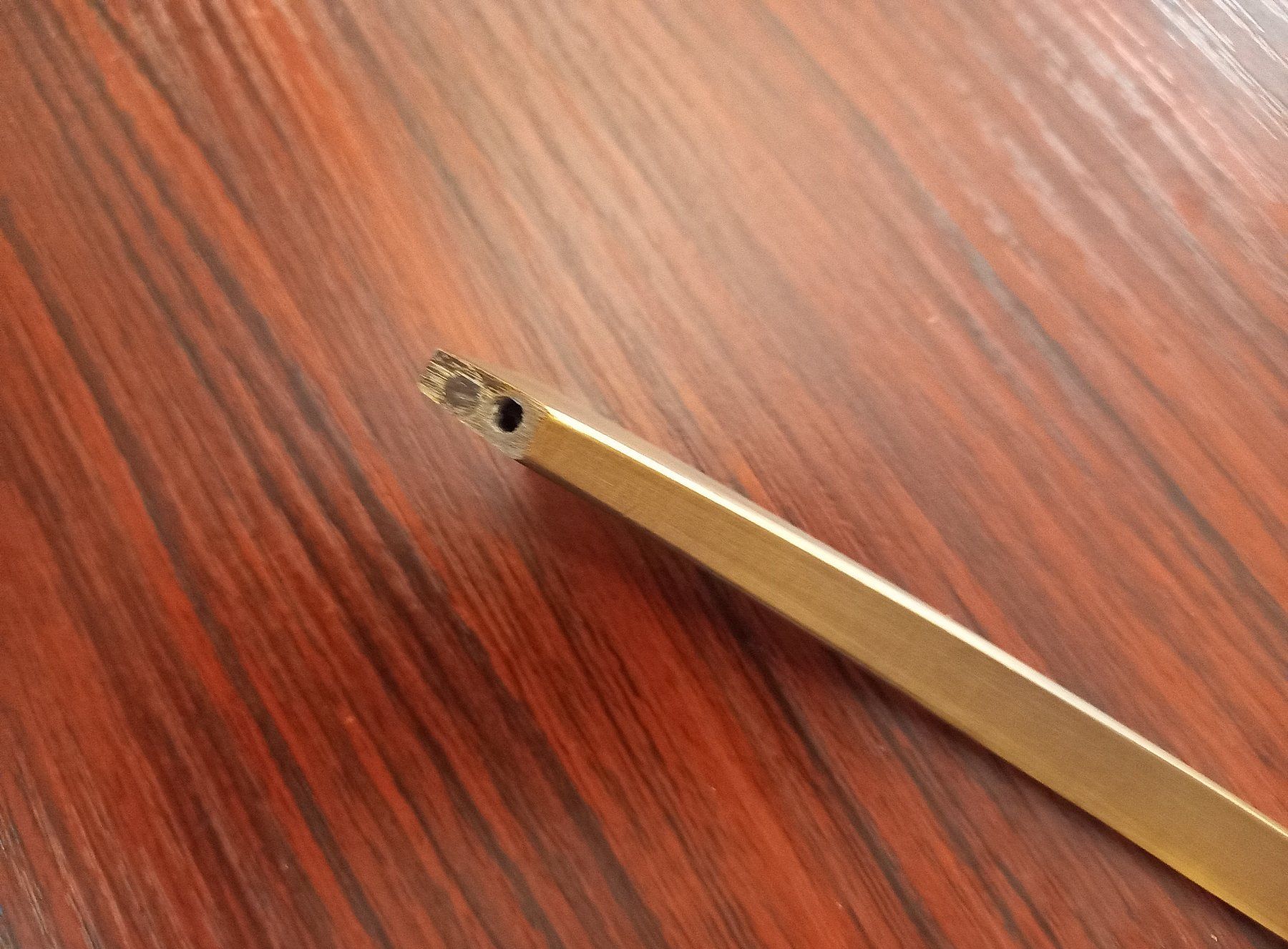Quincaillerie: 10x Golden Möbelgriff Elegant modern 128mm - Poignée meuble – Neuf avec emballage d'origine à Lausanne par batishop 3