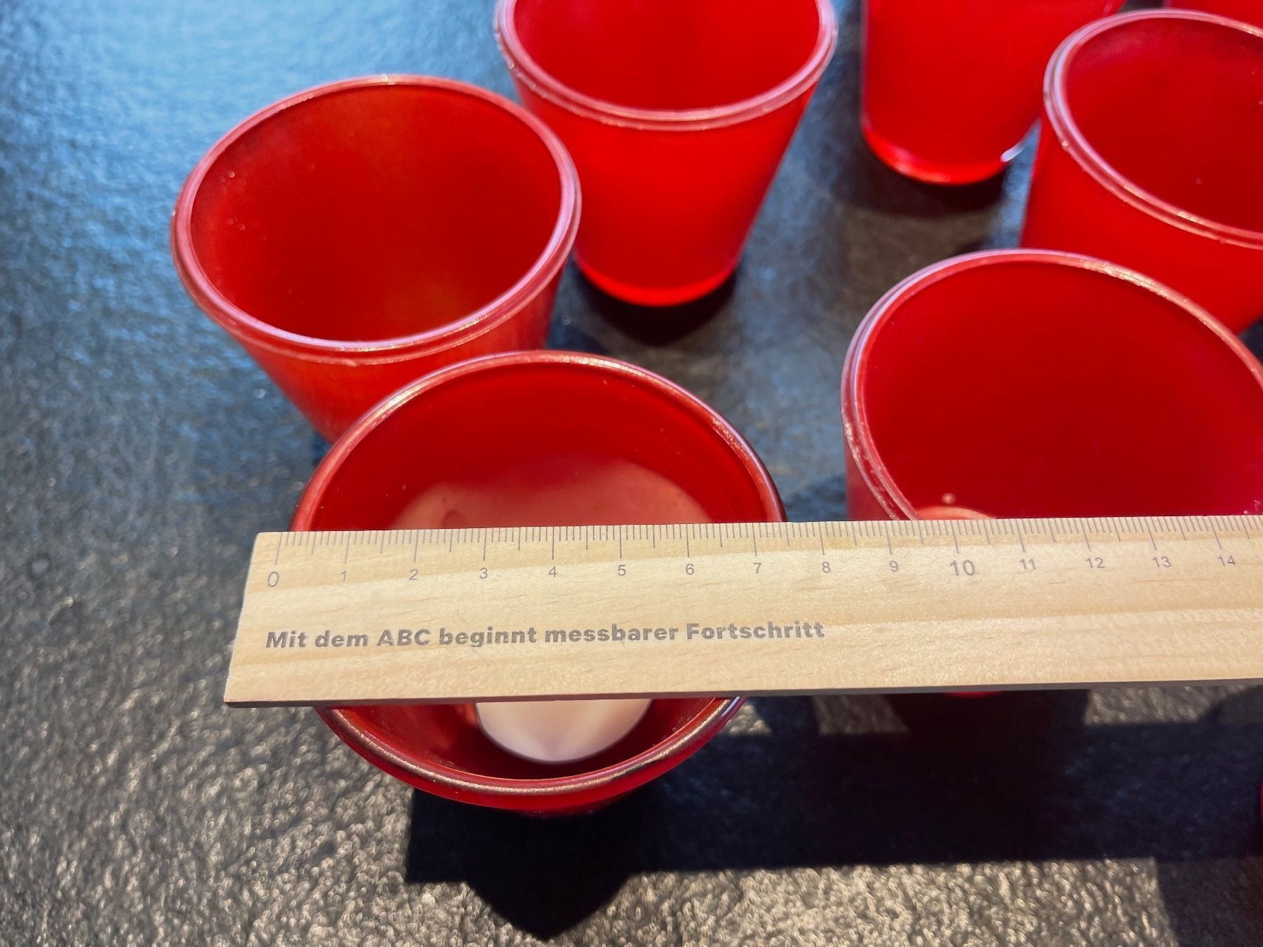 Tutte le decorazioni: Party Time: 18 rote Teelicht- Gläser, Set – Usato da Winterthur venduto da 1956ingi 4