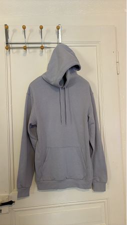 Pull à capuche gris 