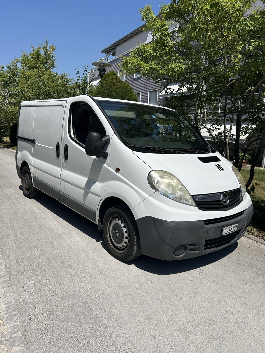 Opel Veicoli commerciali: Opel Vivaro 2.0 L Disel – Usato da Sursee venduto da fer_n6vf