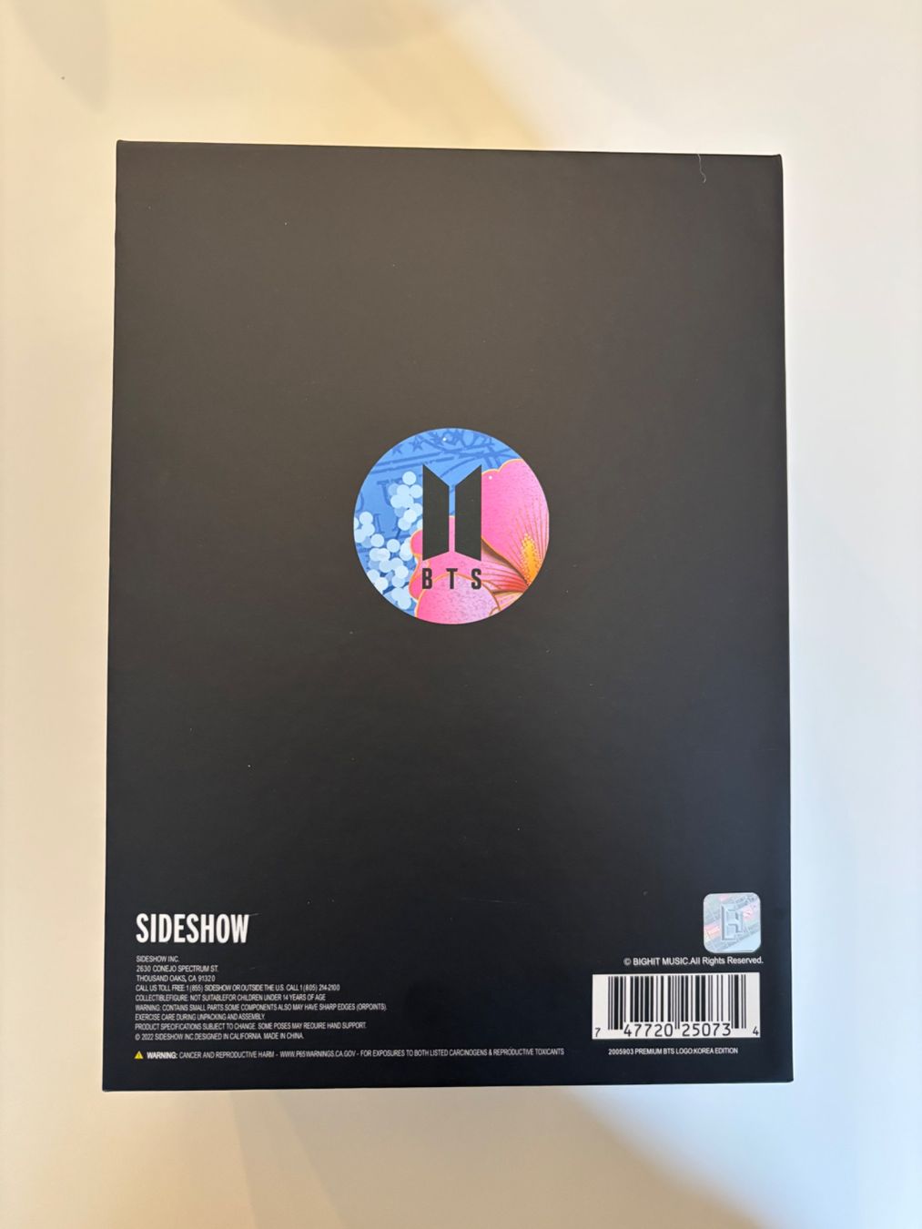 Sculture & Statue: BTS Premium logo Seoul Edition neuf – Nuovo e nell'imballaggio originale da Nyon venduto da man_8pzr 3