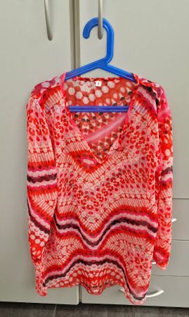 Camicia estiva taglia L, fantasia rossa e bianca!