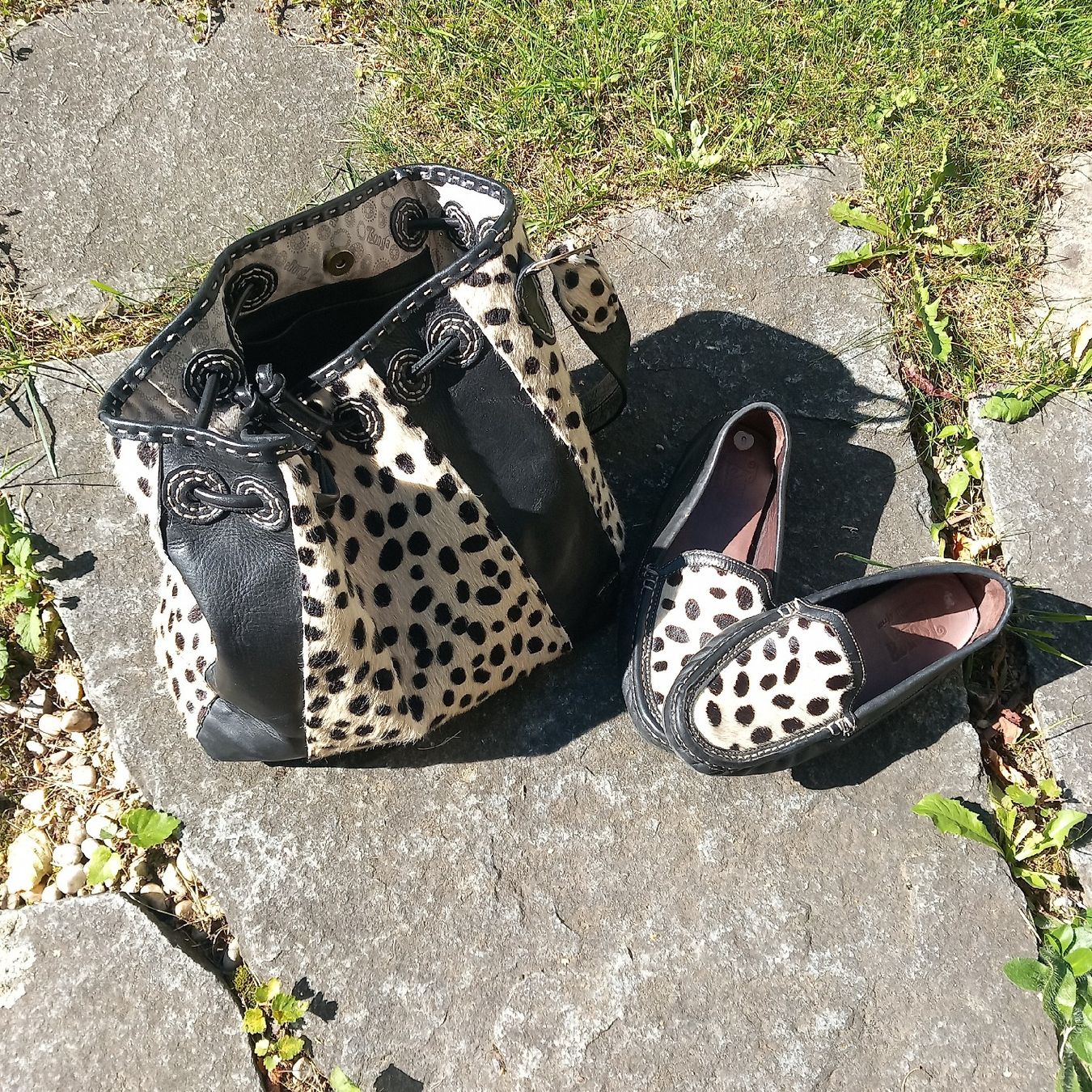 Taschen für Damen: Tsonga Set Handtasche und Slipper Echtleder.Exquisite design – Gebraucht aus Ebnat-Kappel von blazzi