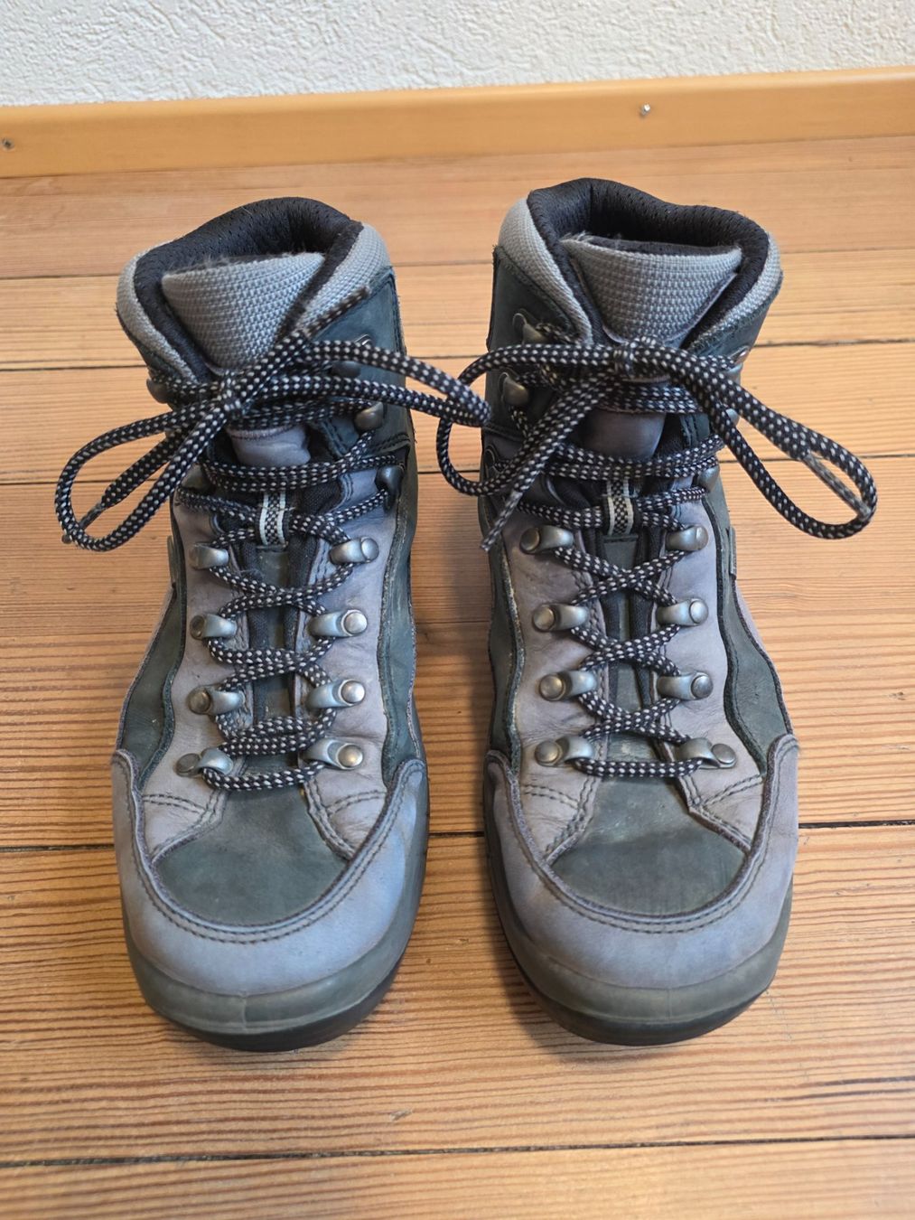 Lowa Scarpe da donna: Lowa Wanderschuhe Grösse 38 – Usato da St.Gallen venduto da goclaro 3