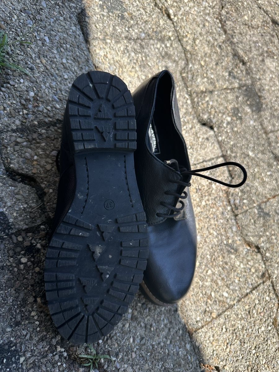 Dosenbach Chaussures femmes: 5th Avenue Schnürschuhe schwarz  – Neuf (Voir description) à Zufikon par tam_gfx6 2