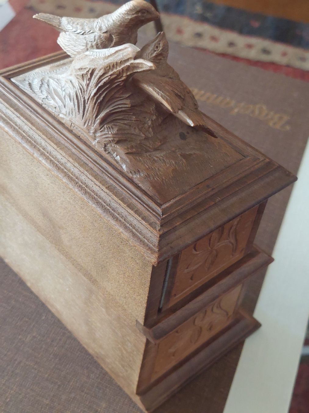 Articoli in legno: Antikes brienzer Schmuckkästchen, aus Holz geschnitzt ca1920 – Nuovo (secondo la descrizione) da Basel venduto da mabu46 6