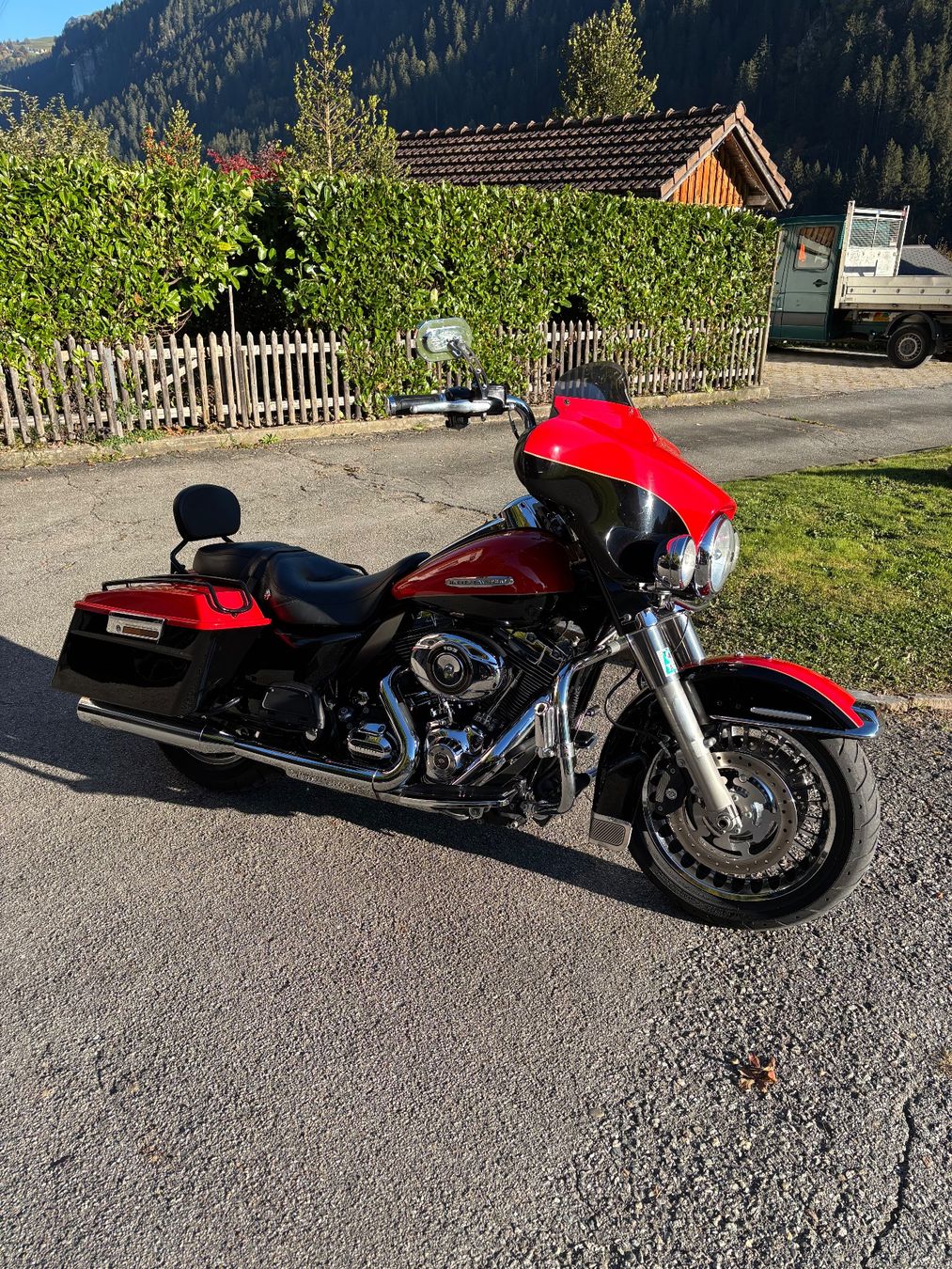 Touring: Harley Davidson FLHTK Elektra Glide Utra Classic Limited – Usato da Danis venduto da reg_j7d5