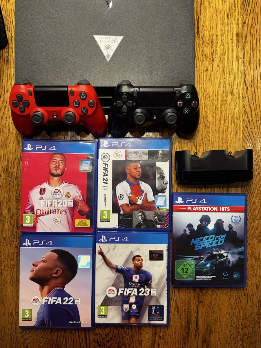 Sony Konsolen: PlayStation 4 Pro mit Zubehör !  – Gebraucht aus Niederuzwil von Michael1990_ 1