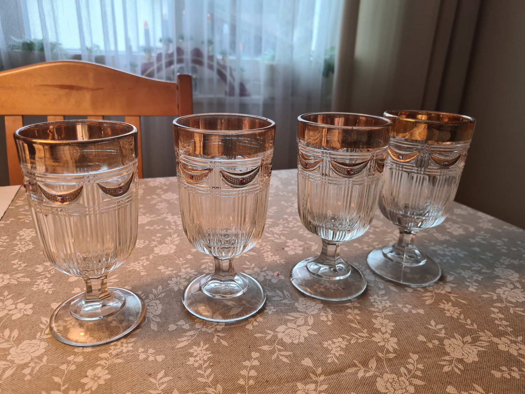 Bicchieri: Gläser aus Böhmen – Usato da Egliswil venduto da Ploppe
