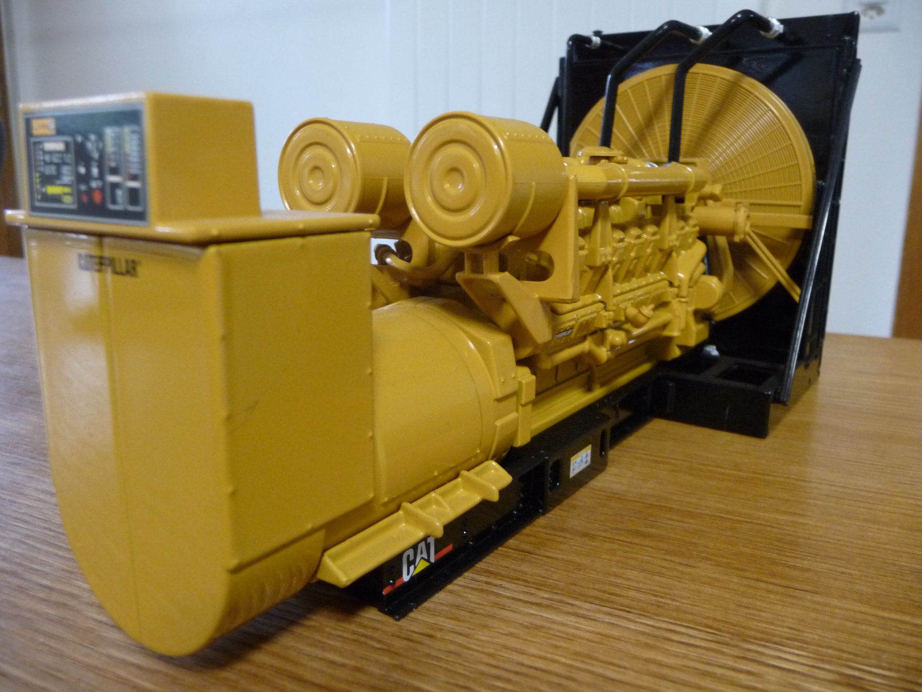 Kit di modellismo & Modellini statici: Caterpillar Motorenmodell – Usato da Madiswil venduto da broenimann01 2