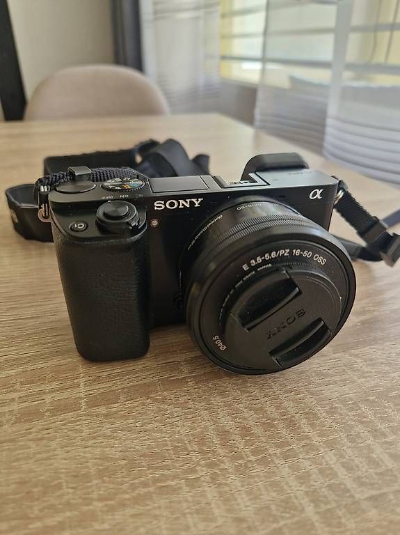 Fotocamera: Fotokamera Sony alpha 6000 – Usato da Steffisburg venduto da carlos.-.costa 2