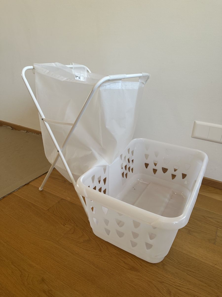 Ikea Paniers à linge: Laundry basket and bag white good condition – D'occasion à Zürich par gel_8npg