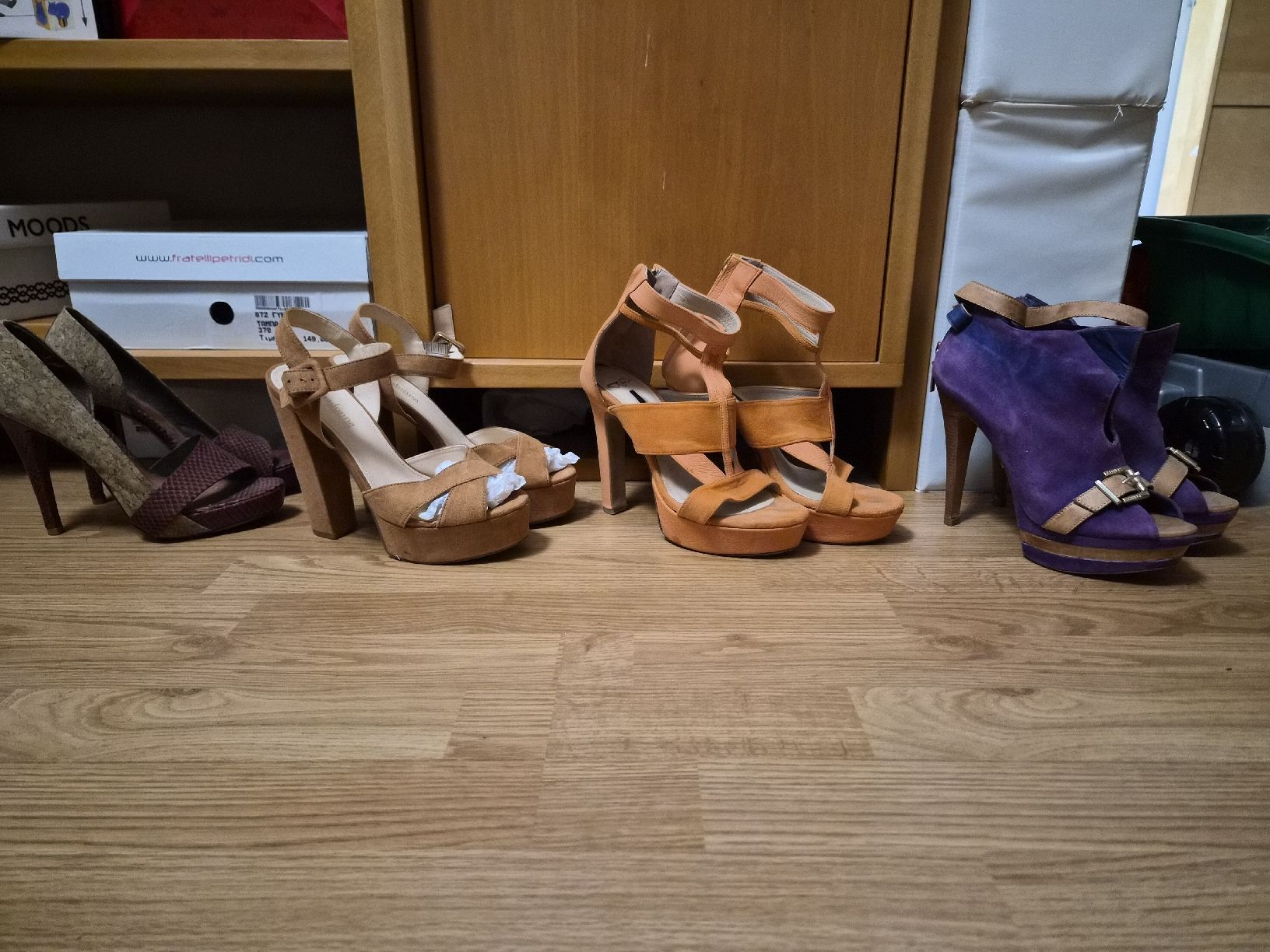 Scarpe da donna: High Heel Shoes Assortment Size 37 – Usato da Maur venduto da Sofi___