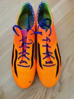 Fussballschuhe, Schienbeinschoner, Stulpen