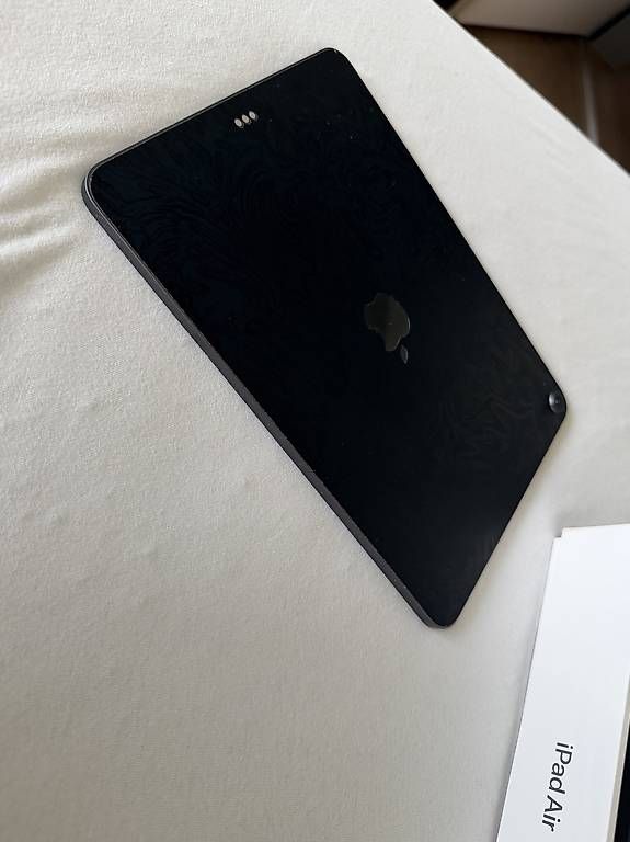 Tablet PC: Ipad Air 5 Generation 64 GB – Usato da Lachen SZ venduto da epe_h6fw 2