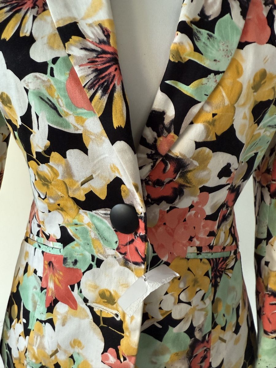 Vila Jacken: Vila Blazer mit Blumenmuster, Grösse S - Top Zustand! – Neu (gemäss Beschreibung) aus Zürich von JOD213 1