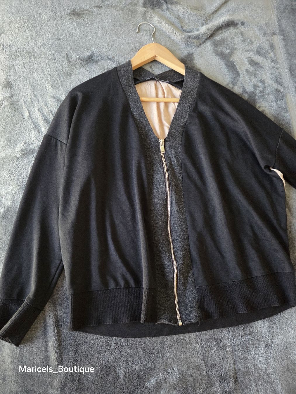 Zara Jacken: ZARA Bomber Jacket Black Size M – Gebraucht aus Winterthur von Maricels_Boutique 1