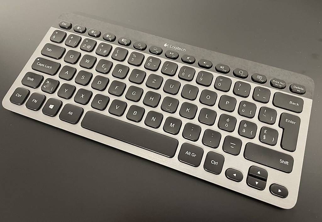 Logitech Tastiere: Logitech® Bluetooth® Illuminated Keyboard K810 – Usato da Langnau im Emmental venduto da ilfispark