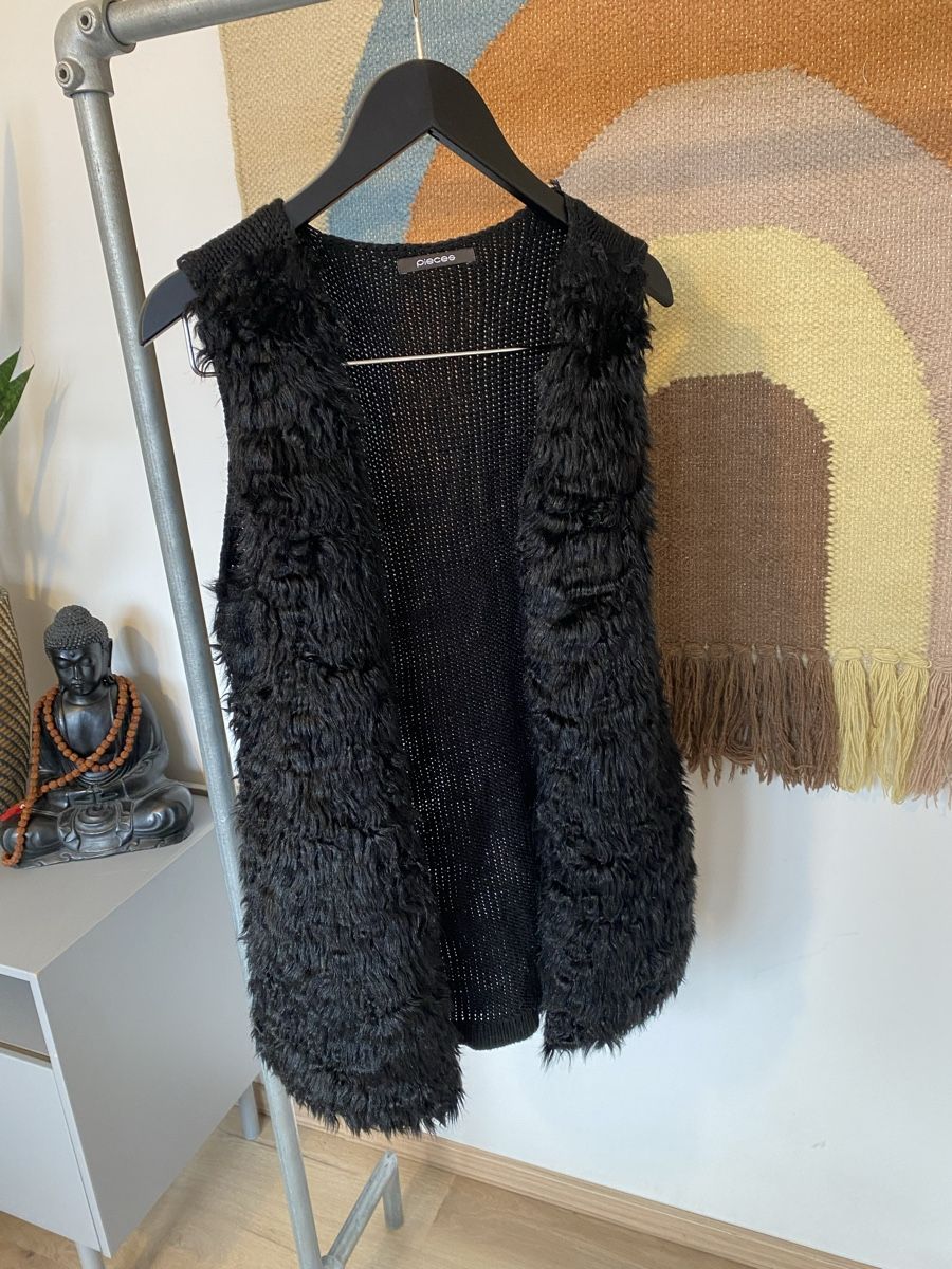 Gilet & Giacche senza maniche: Fake Fur Weste von Pieces – Usato da Buchs ZH venduto da crazyhandbaggirl123