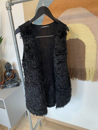 Fake Fur Weste von Pieces