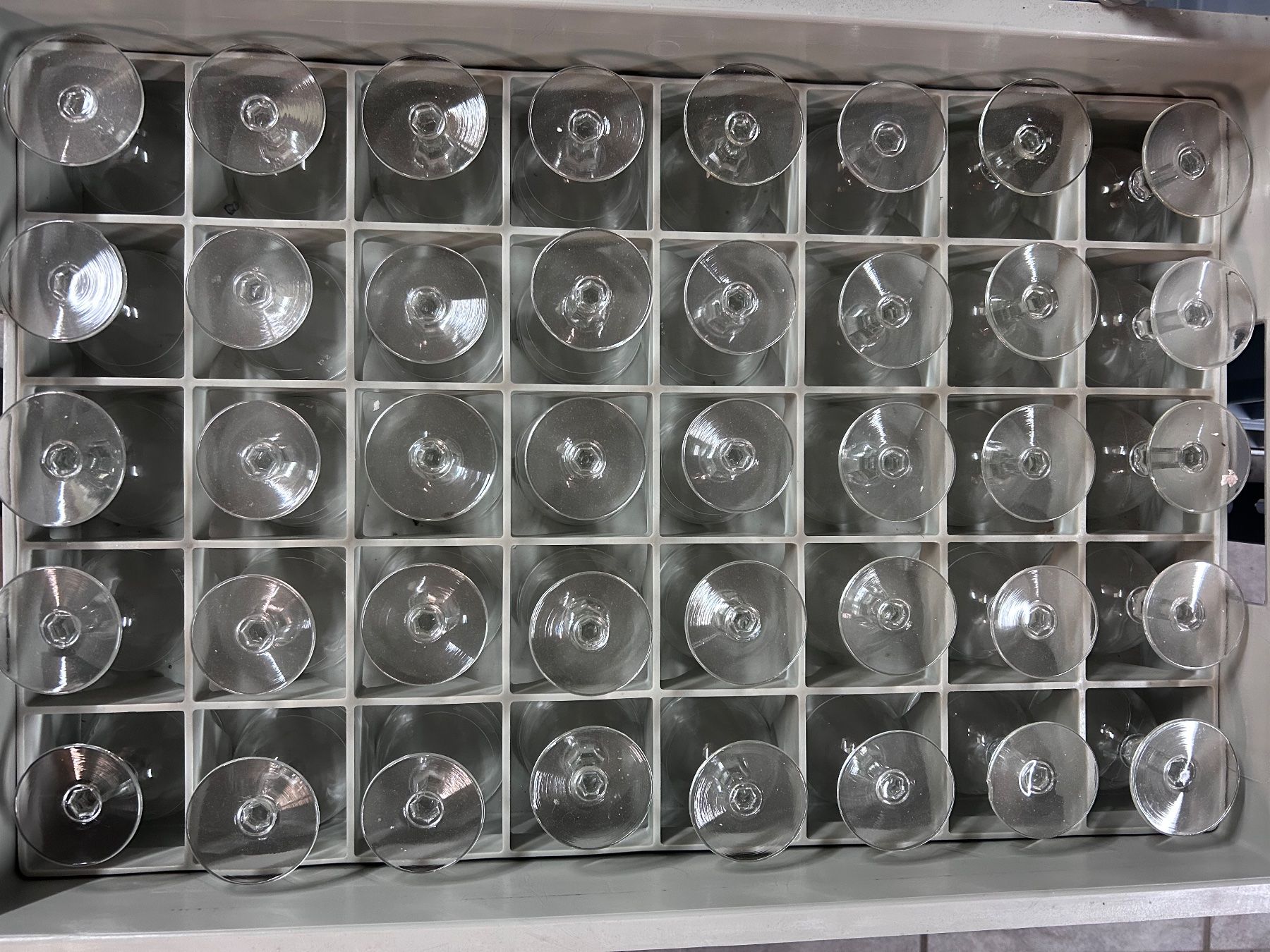Bicchieri: Schnapsglas mit Eichstrich 2 cl und 4 cl neuwertig. – Usato da Forch venduto da Limberg78 1
