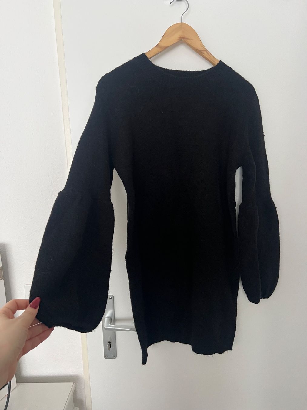 Vestiti: Schwarzes Kleid (Gr. M, elastisch) – Usato da Wattwil venduto da Sihana-Spirit 1