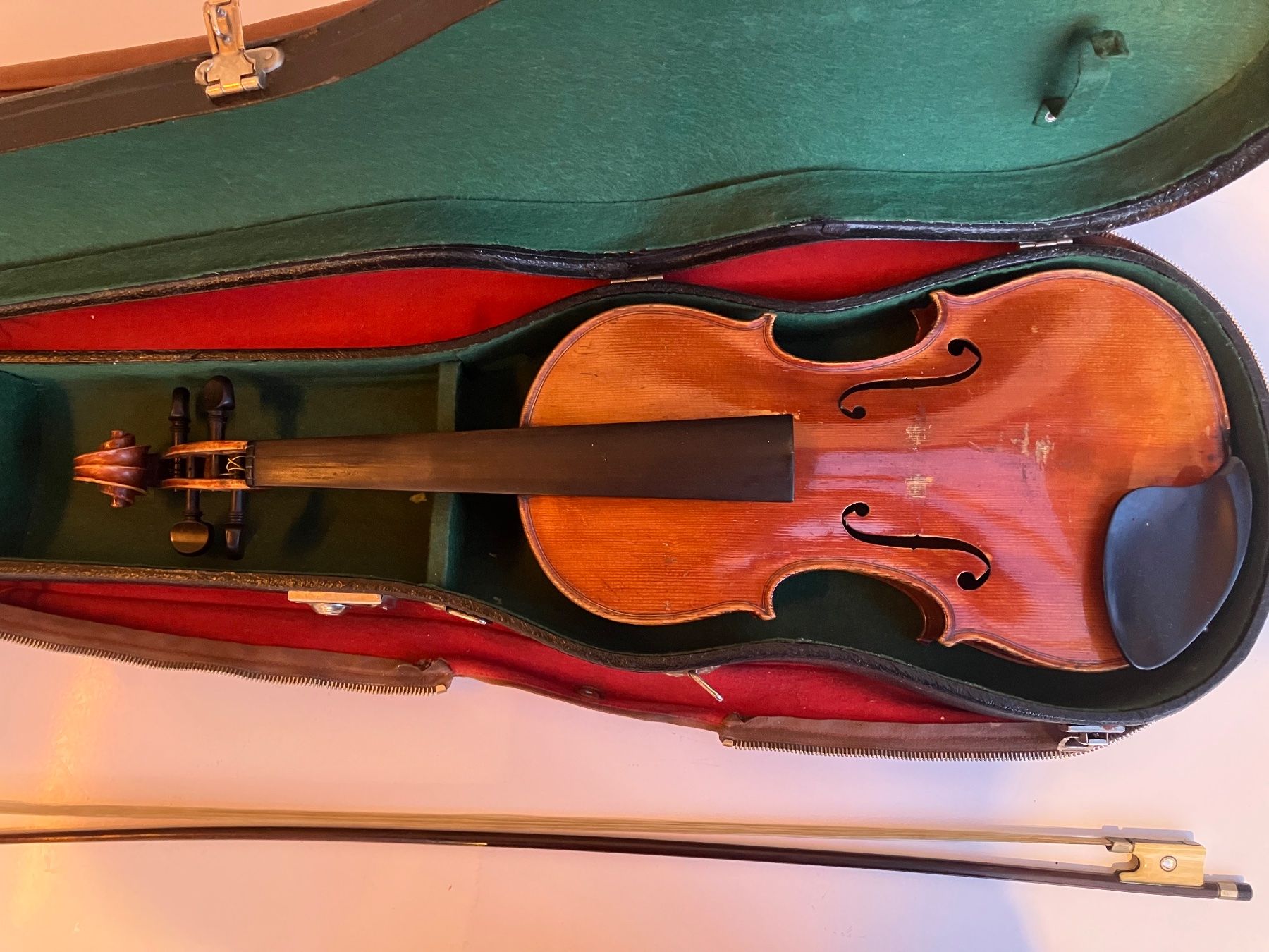 Strumenti musicali: Geige mit Bogen und Kasten – Usato da Engelberg venduto da Lrsa 1