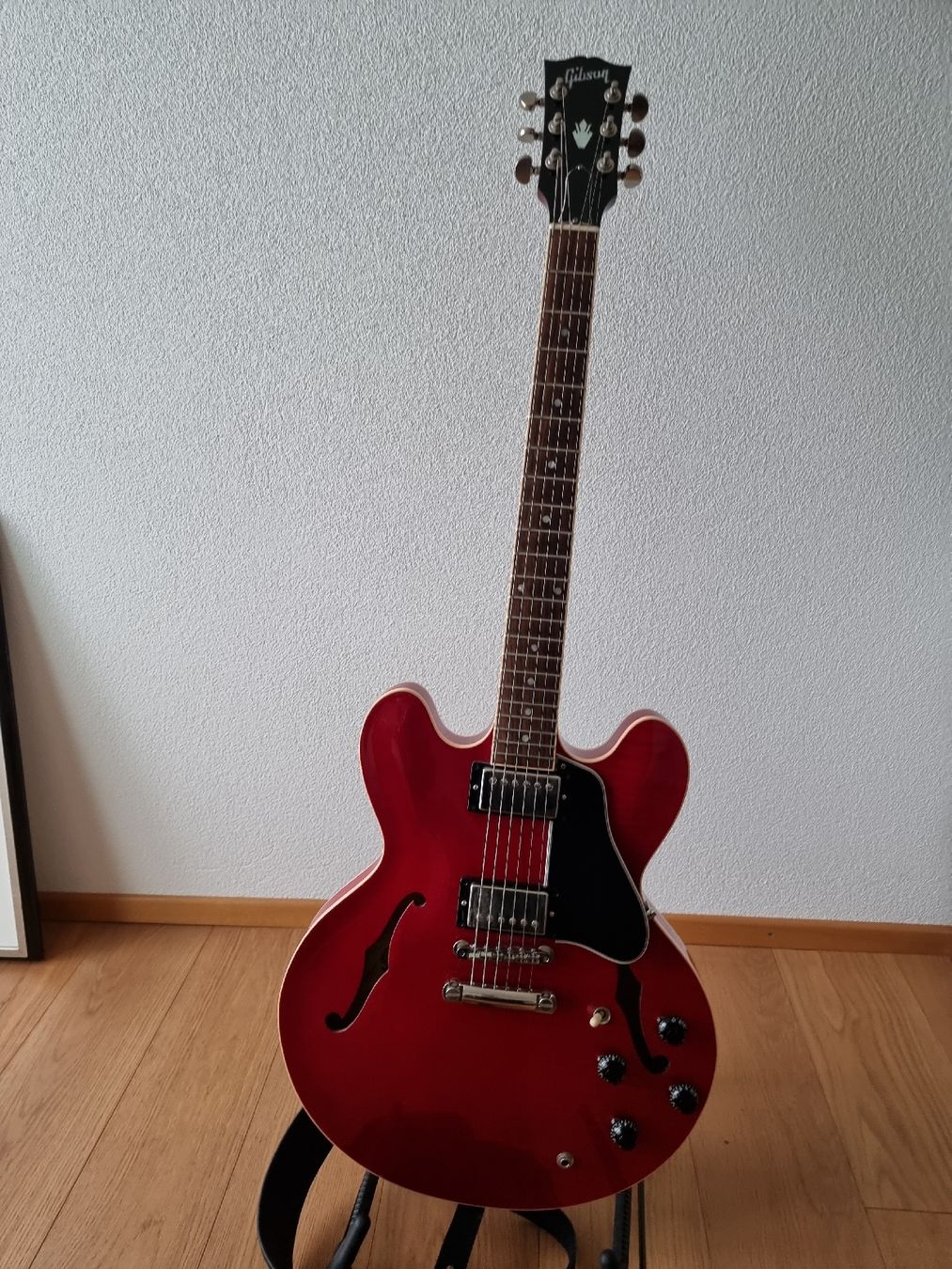 Gibson Strumenti musicali: GIBSON ES 335 Top Sammlerstück von 1998 – Usato da Zofingen venduto da Tinpan