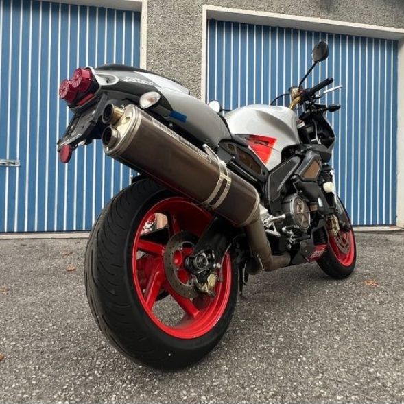 Aprilia Strasse: Aprilia Tuono 1000R – Gebraucht aus Thunstetten von Emily2016 4