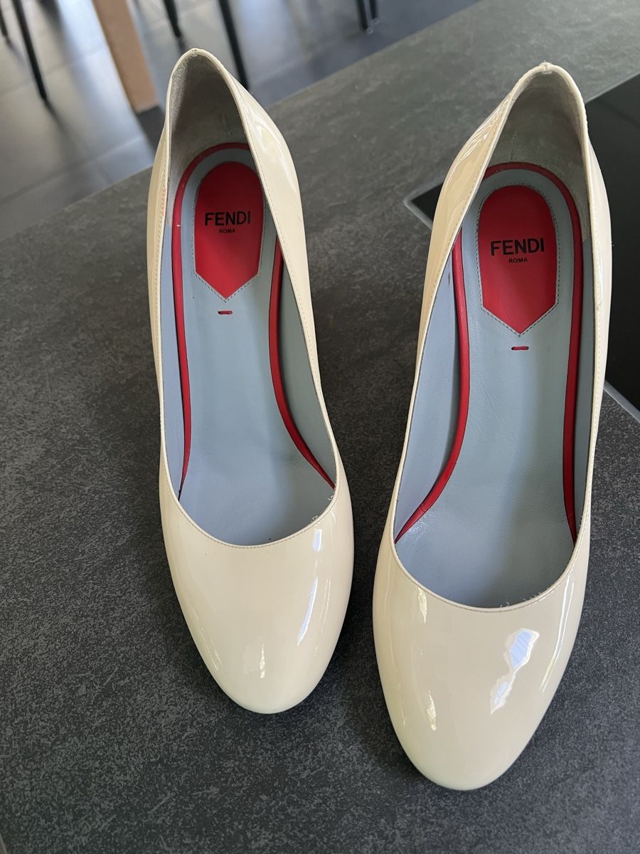 Fendi Damenschuhe: Escarpins FENDIE T-39 – Gebraucht aus Porrentruy von SYANKA
