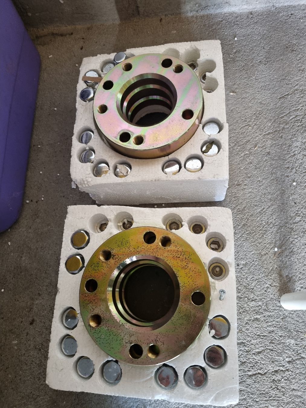 Tutti pezzi di ricambio auto: Ersatzteile Mack adapter – Usato da Ostermundigen venduto da vintage60