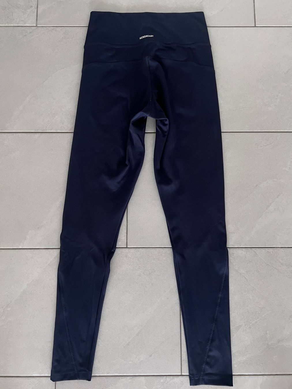 Adidas Leggings: ADIDAS LEGGINS BLAU GR.S – Nuovo (secondo la descrizione) da Kaltbrunn venduto da .-Chantally-. 1