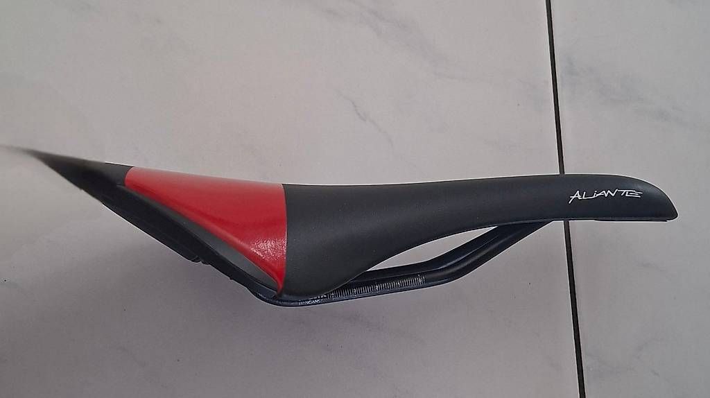 Pezzi di ricambio: Fizik Aliante R7 – Usato da Holderbank AG venduto da Jojer 1