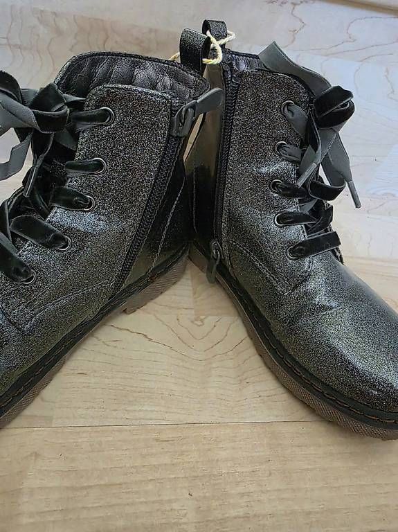 Scarpe per ragazze: Schuhe – Usato da Birmenstorf AG venduto da JenniferLopetrone 2