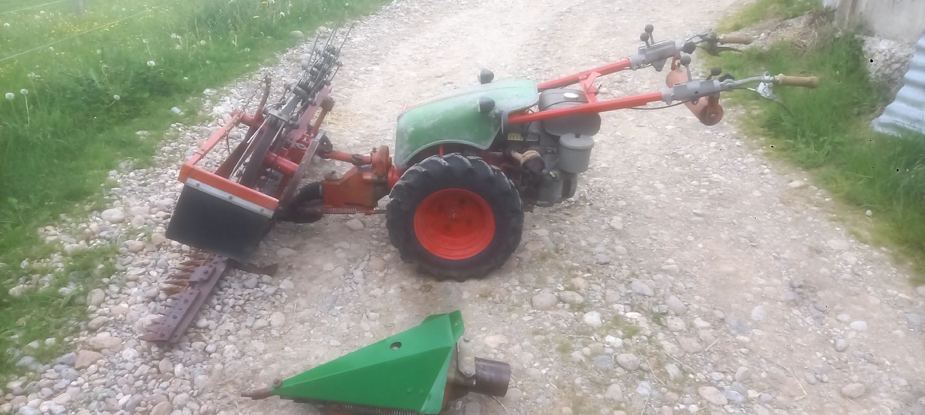 Rapid Alle Maschinen: Motormäher Rapid 505 mit Bandeingraser – Gebraucht aus Eggiwil von FarmallM 1