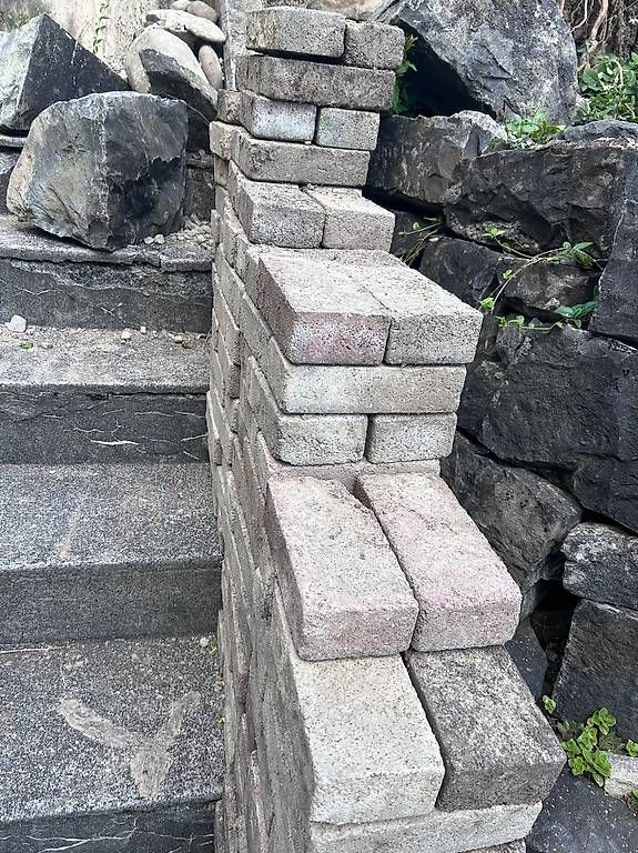 Rivestimenti per pavimenti: Gartenplatten Betonplatten Pflastersteinefür Sitzplatz – Usato da Ebnat-Kappel venduto da Chantalle 1