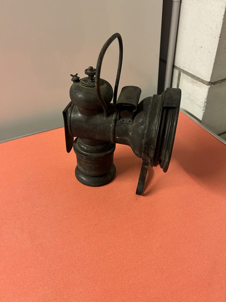 Lampade: Antike Lampe Decker Neuchâtel. – Usato da Lanzenhäusern venduto da vic63