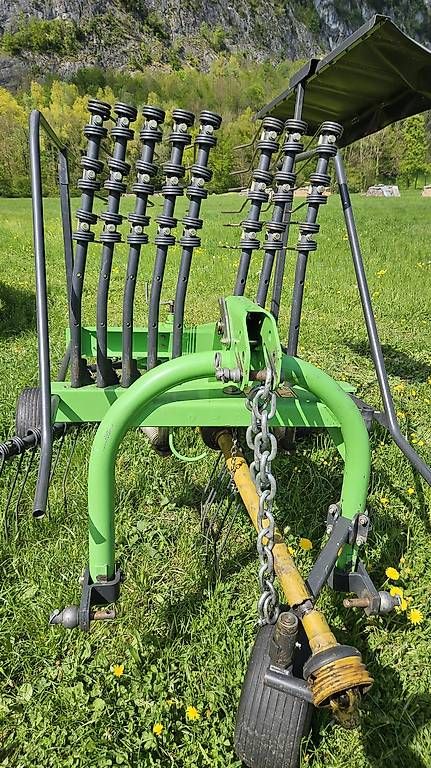 Deutz Raccolta foraggio grezzo: Deutz Fahr Kreiselschwader – Usato da Sennwald venduto da bersim 3