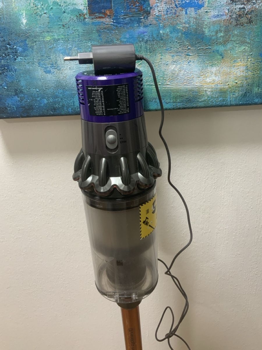 Dyson Aspirapolveri & Accessori: Aspirateur Dyson V10 – Usato da Lausanne venduto da cjrrviseu 1