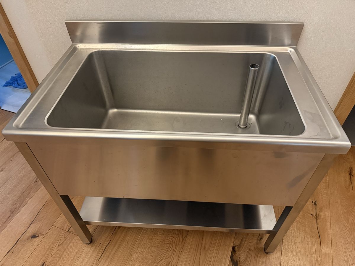 Spülbecken & Waschbecken: Waschtisch Edelstahl  – Gebraucht aus Naters von brunteles 1
