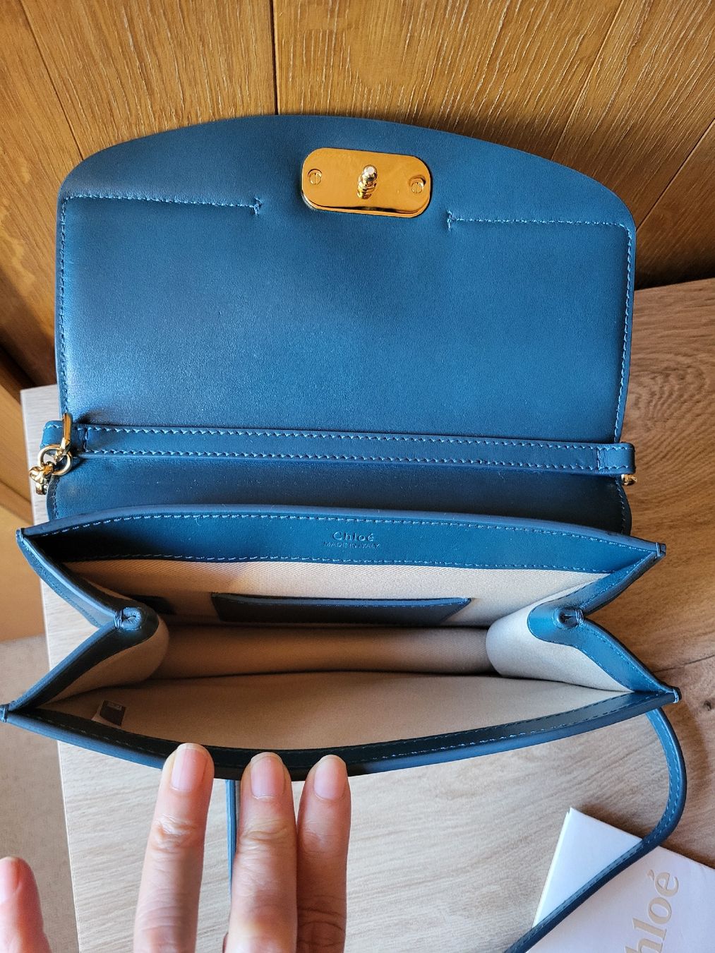 Chloé Borse da donna: Chloé "C" Tasche – Nuovo (secondo la descrizione) da Zweisimmen venduto da Adorable 3
