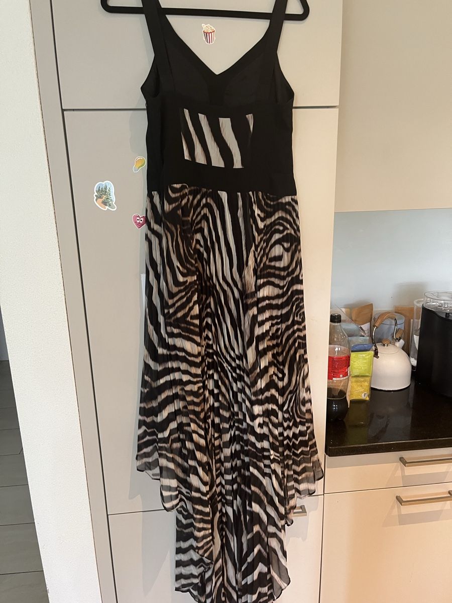 Guess Kleider: Wunderschönes Sommerkleid von Marciano – Neu (gemäss Beschreibung) aus Niederrohrdorf von liv_7gbr 1