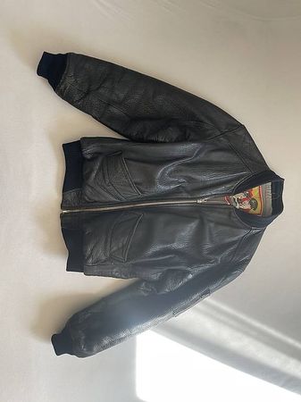 Bomberjacke Leder schwarz Grösse M gebrauchter Zustand